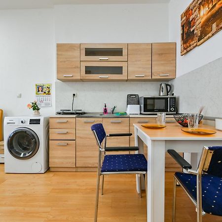 Cozy Apartment In Central 索菲亞 外观 照片
